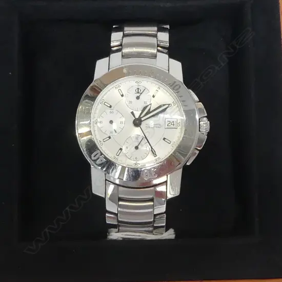 BOXED BAUME & MERCER CRONOGRAPH  GENTS 200 METER DIVE WATCH 