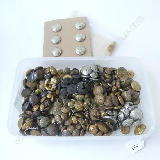  LARGE COLLECTION  MILITARY BUTTONS 
