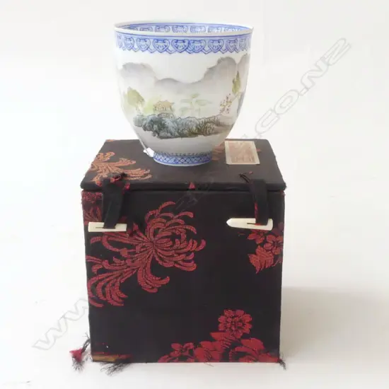 CHINESE WHITE EGG SHELL HAND PAINTED TEA BOWL IN BOX H80 DIA 80MM