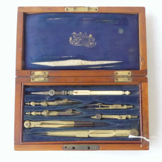 VINTAGE CASED DRAUGHTMANS SET L200MM