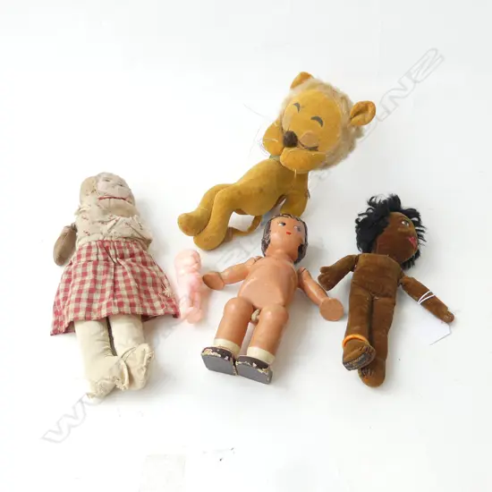 VINTAGE NORAH WELLINGS BLACK DOLL AND FOUR OTHERS, INCLUDES LION