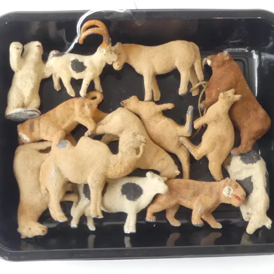 13 VINTAGE PLUSH LEAD TOYS – POLAR BEER, TIGER, CAMEL, COWS ETC L.85MM