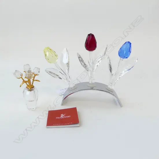 3 SWAROVSKI TULIPS H.85mm + STAND & VASE OF FLOWERS H.70mm