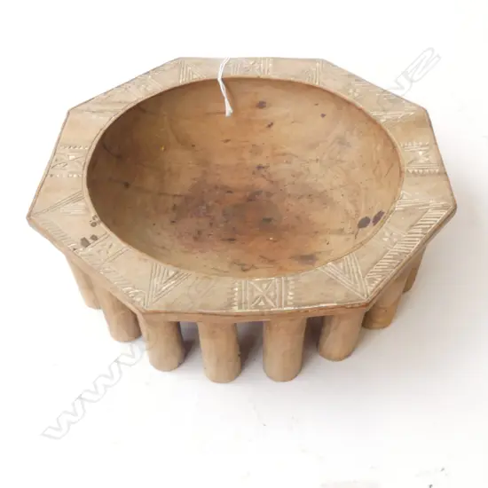 OLD MULTI FOOTED CARVED WOOD KAVA  BOWL DIA 230MM