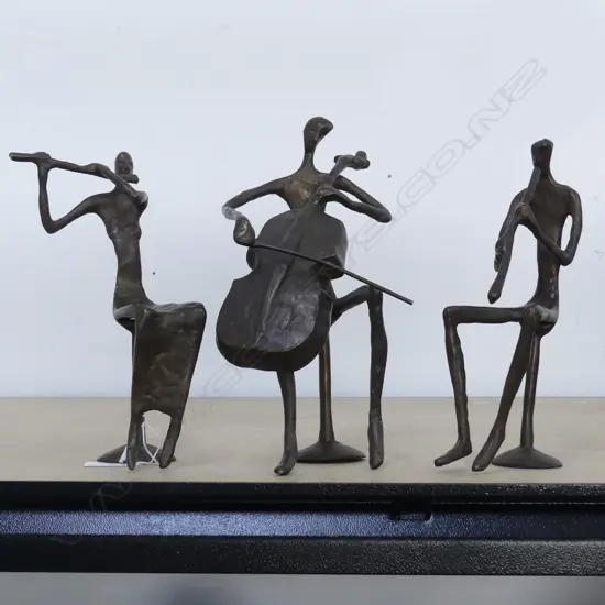 3 BRONZE MUSICIANS H.220mm