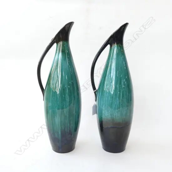 PR TALL BLUE MOUNTAIN CHINA JUGS H400MM