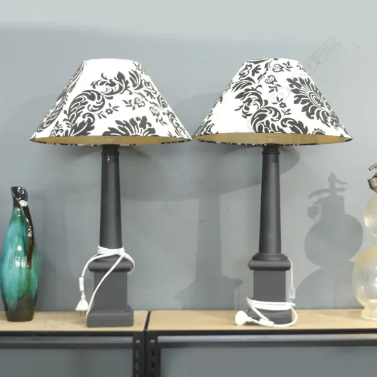 PR BLACK COLUMN LAMPS w. FLORAL SHADES H.740mm