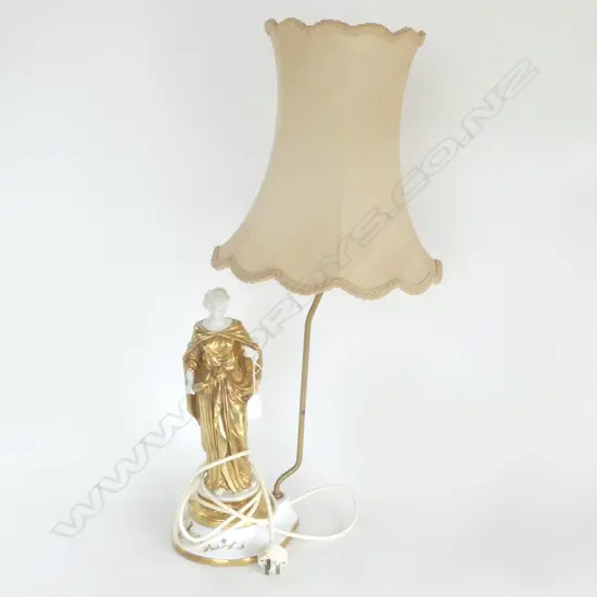 LAMP w. GILDED PORCELAIN FIGURE H.750mm