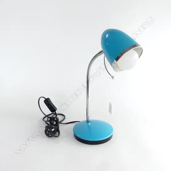 BLUE RETRO STYLE DESK LAMP