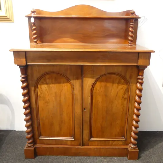 VICT MAHOGANY CHIFFONIER BARLEY TWIST SUPPORTS H1130  L1060MM