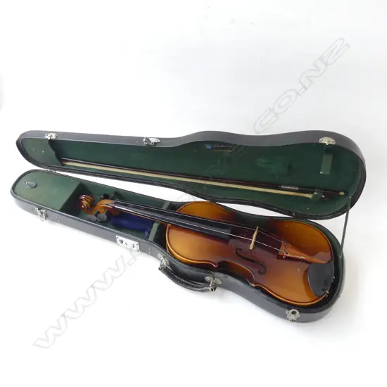 VINTAGE VIOLIN IN CASE NO LABLE L800MM