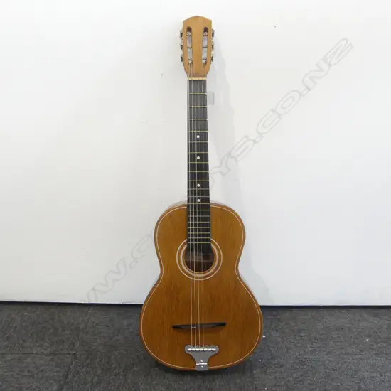 JAPANESE “MELLOW TONE” ACOUSTIC GUITAR L.930mm