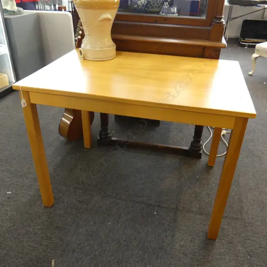 SMALL RIMU DINING TABLE / DESK 1000x690x725mm