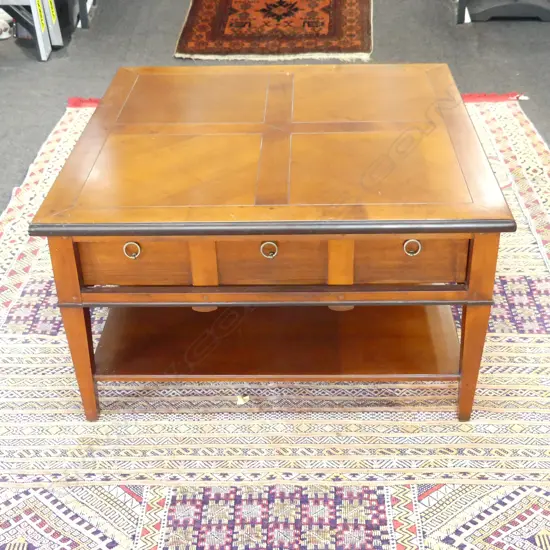 WOODEN COFFEE TABLE 890x890x505mm