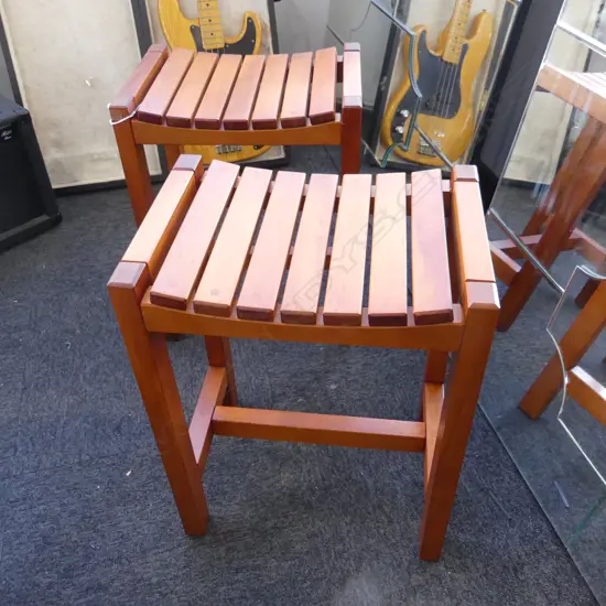 PR WOODEN STOOLS 420x295x550mm