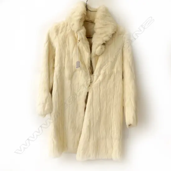 LADYS WHITE ERMINE FUR JACKET L820MM