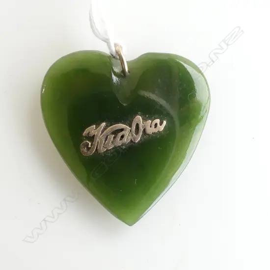 POUNAMU 'KIA ORA' HEART PENDANT 40x40mm