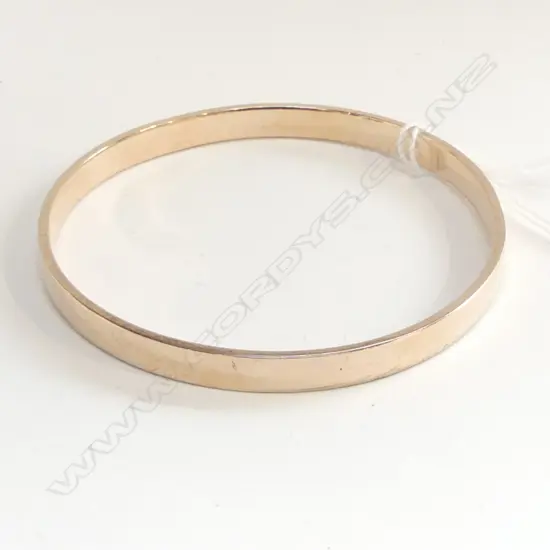 SILVER GILT BANGLE 10.3gms 70mm int. dia.