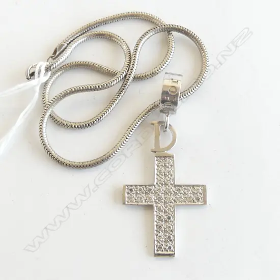 CHRISTIAN DIOR CROSS ON S/SILVER CHAIN 