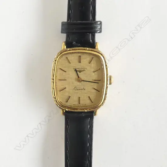 VINTAGE LADIES LONGINES WATCH w BOX