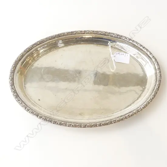 800 SILVER OVAL TRAY 210x295mm 440gms