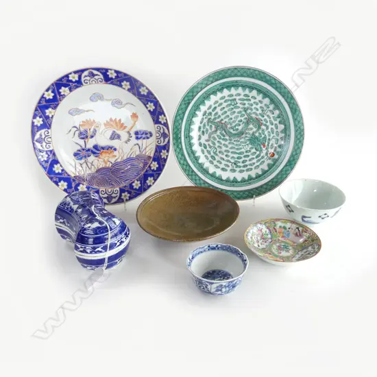 7 PCES ASST. ORIENTAL CHINA; 2 PLATES 260mm dia, SAUCER, 3 BOWLS (1 AF), LIDDED CONTAINER