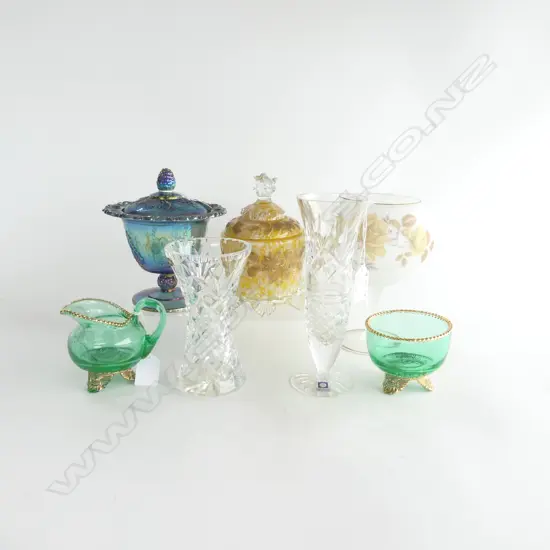 7 PC GLASS; 1925 GREEN GLASS MILK & SUGAR, CARNIVAL GLASS URN, 2 CRYSTAL VASES, MURANO LIDDED DISH + OTHER