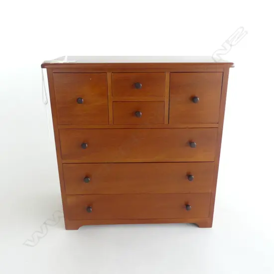 MATAI MINIATURE CHEST OF DRAWERS BY DENNIS O'CONNOR WOODWORKER C.1990 195x95x195mm