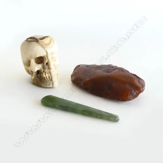 CARVED BONE FACE SKULL H40MM  AMBER NUGGET L80MM & GREENSTONE DROP L60MM