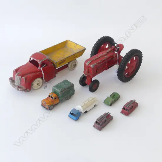 7 MAINLY FUNHO VINTAGE TOYS L 260 MM