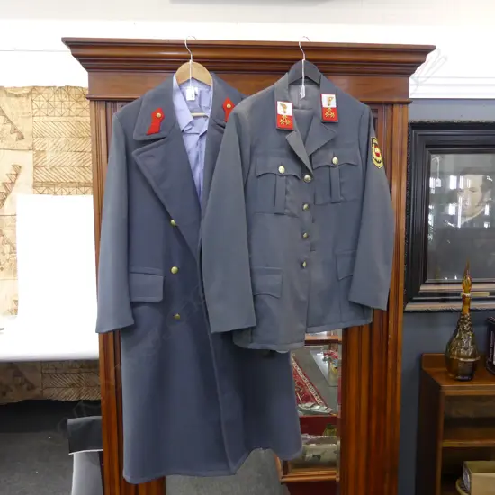 FULL AUSTRIAN PROVISIONAL BORDER GUARD UNIFORM. INCLUDES SHIRT JACKET & GREATCOAT IN EXCELLENT CONDITION. SIZE 40