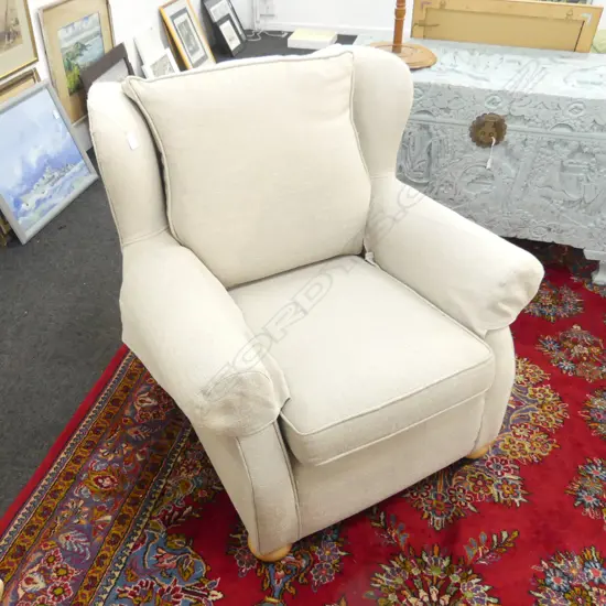 MODERN WING BACK ARMCHAIR W.870mm