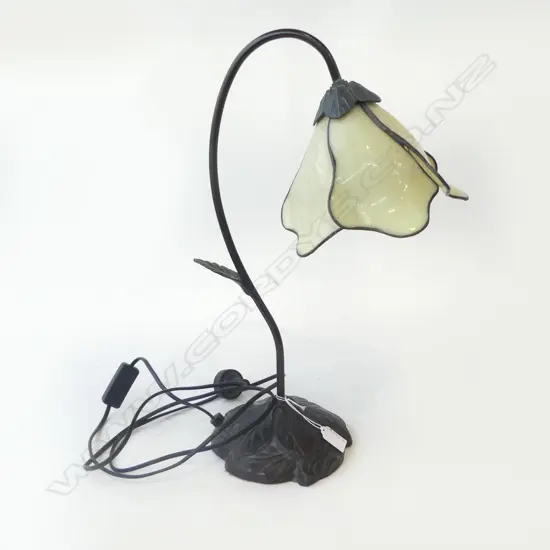 TIFFANY STYLE FLOWER LAMP H.470mm