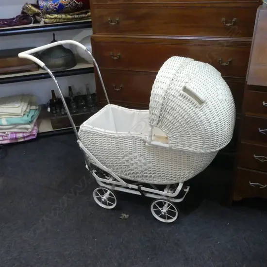 LG WHITE VINTAGE PRAM L.1100mm