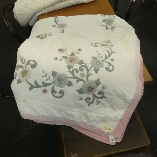 VINTAGE BED COVER 1900X1800MM