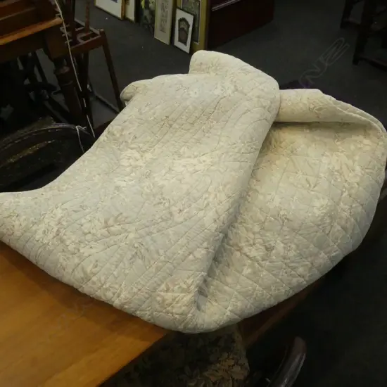 LARGE BED COVER MORGAN & FINCH 2400X2800MM