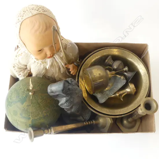 BOX VINTAGE COLLECTBLES; DOLL, GLOBE DECANTER SET, METAL STATUE OF KNIGHT & ASST. BRASS