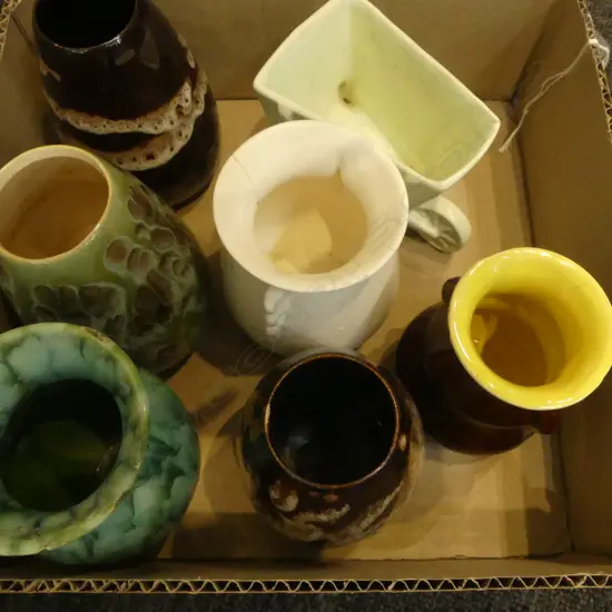 6 PC SM VASES INCLS 3 CROWN LYNN ALL w FAULTS