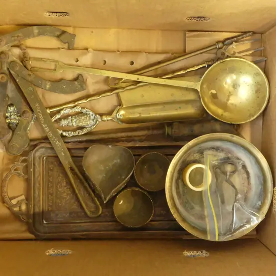 BOX OF BRASS TRAYS  BOWLS FIRE TOOLS IVORY NAPKIN RING ETC