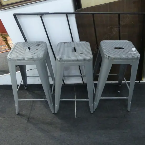 SET 3 INDUSTRIAL STOOLS H 670 MM
