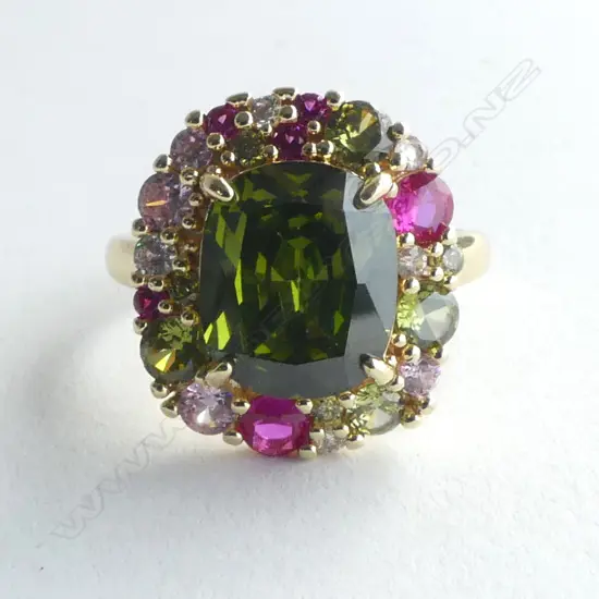 COSTUME COLOURED STONE DRESS RING, SIZE S