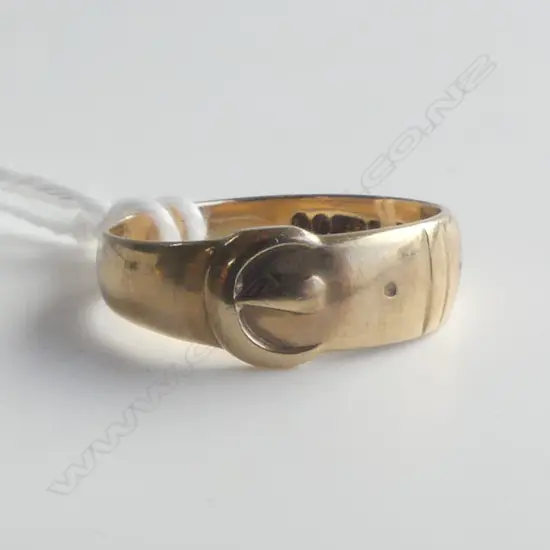 9ct YELLOW GOLD BUCKLE RING English hallmarked. 2gms J 1/2