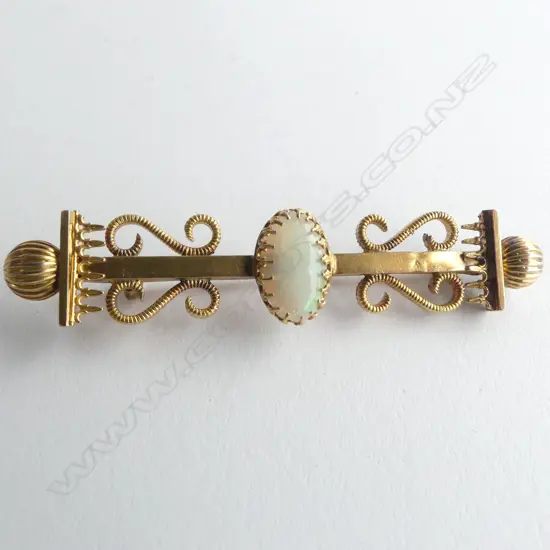18ct OPAL BAR BROOCH 6.5gms W.60mm