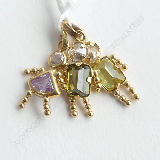 3 x 14CT GOLD & GEM SET DOLL TYPE SMALL PENDANTS 3gms