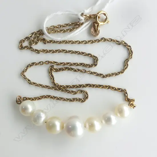 9ct YELLOW GOLD & 7 CULTURED PEARL NECKLACE