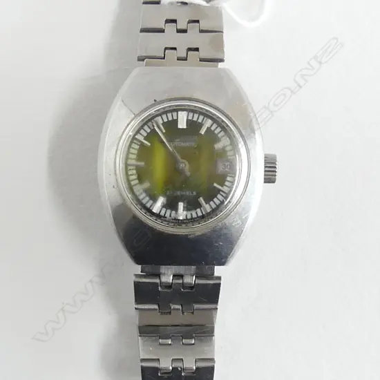 VINTAGE 1970'S CITIZEN AUTOMATIC 21 jewel LADIES WRIST WATCH green face apparently running 