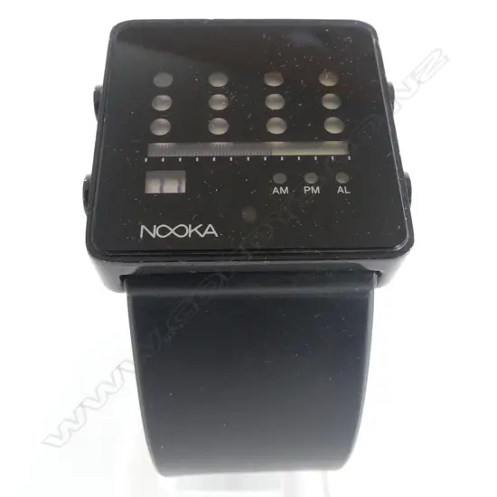 'NOOKA' NEW YORK CITY, AMERICAN DESIGNED WATCH by Matthew Waldman IN ORIGINAL BOX running