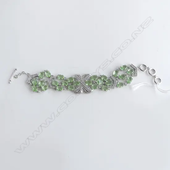 COSTUME SILVER TONE & PERIDOT COLOURED BRACELET