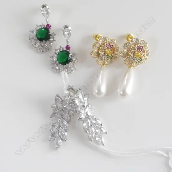 3 PRS COSTUME DIAMANTE EARRINGS