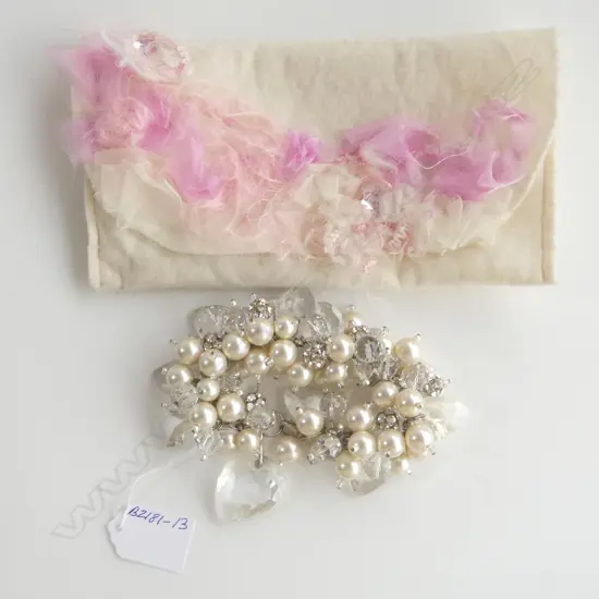 HEAVY CRYSTAL & PEARL COSTUME BRACELET